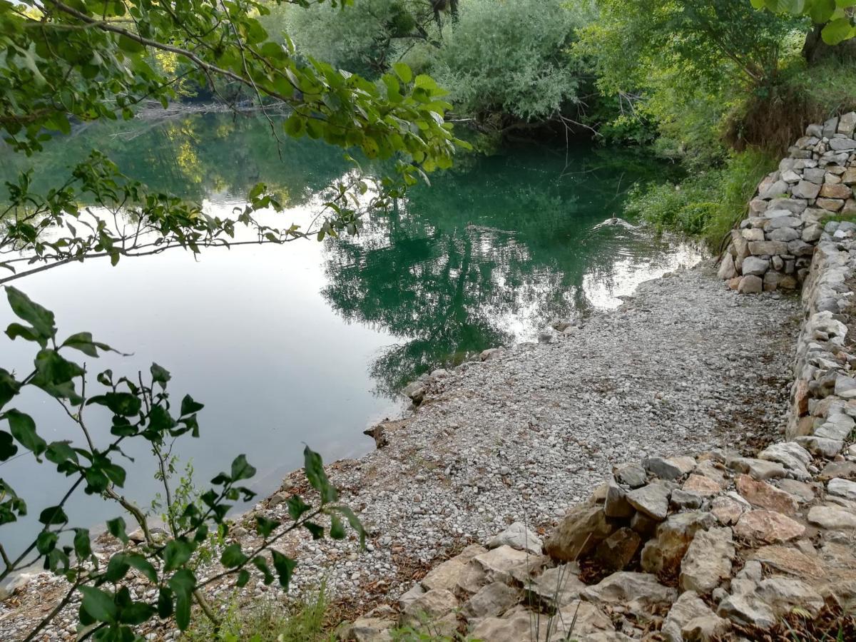 Villa Nana Kulen Vakuf Bagian luar foto