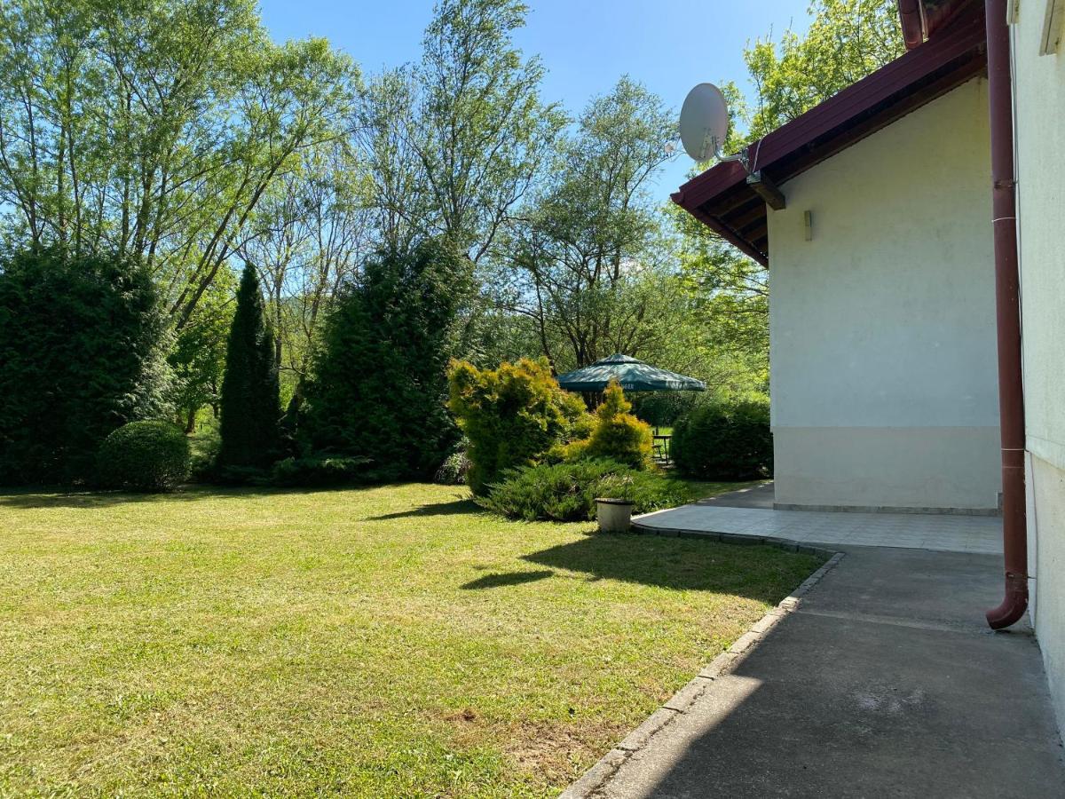 Villa Nana Kulen Vakuf Bagian luar foto