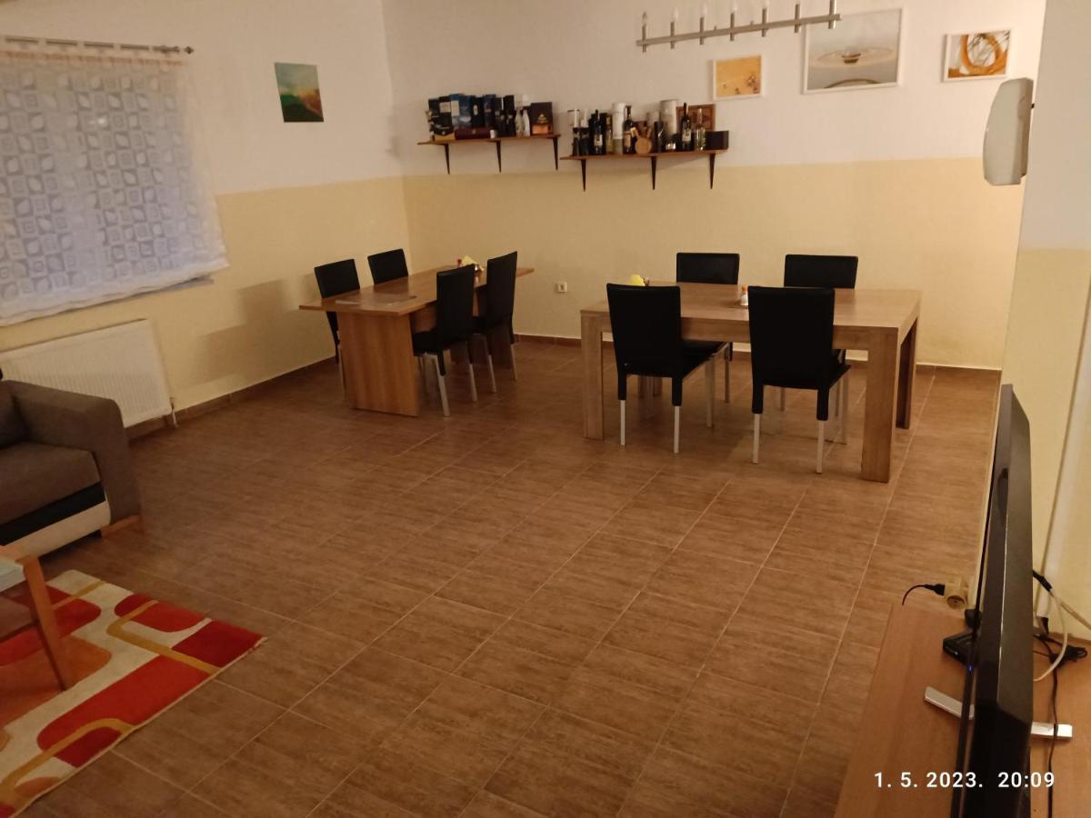 Villa Nana Kulen Vakuf Bagian luar foto