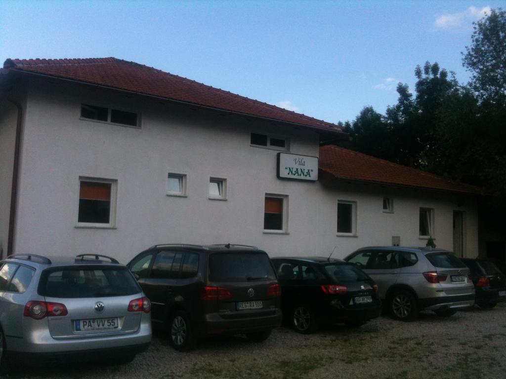 Villa Nana Kulen Vakuf Bagian luar foto